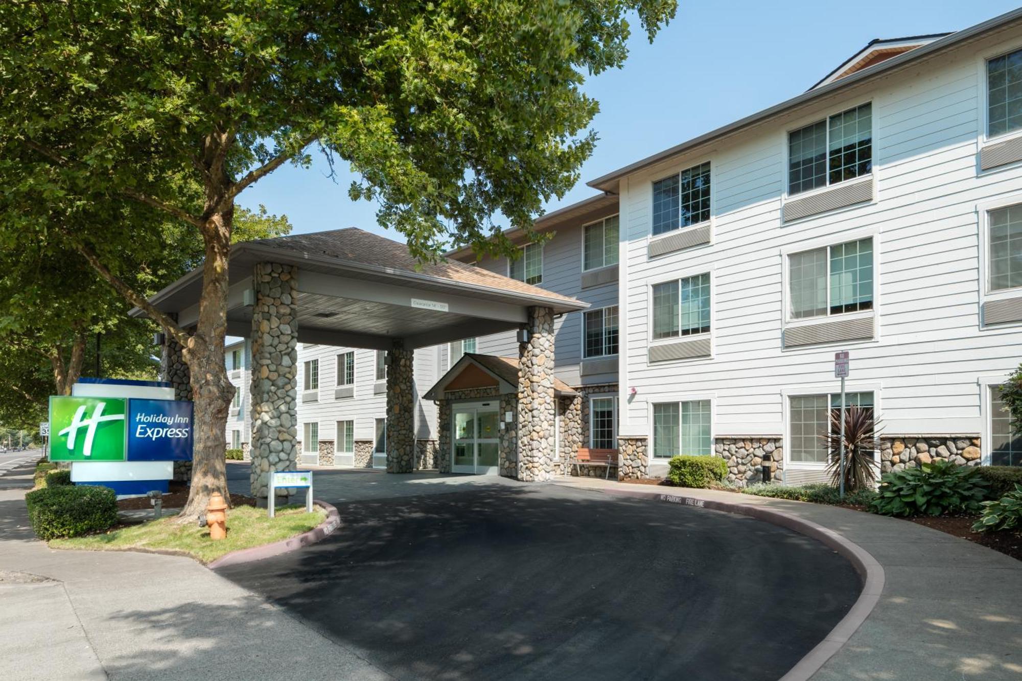 Holiday Inn Express Corvallis-On The River By Ihg Exterior photo