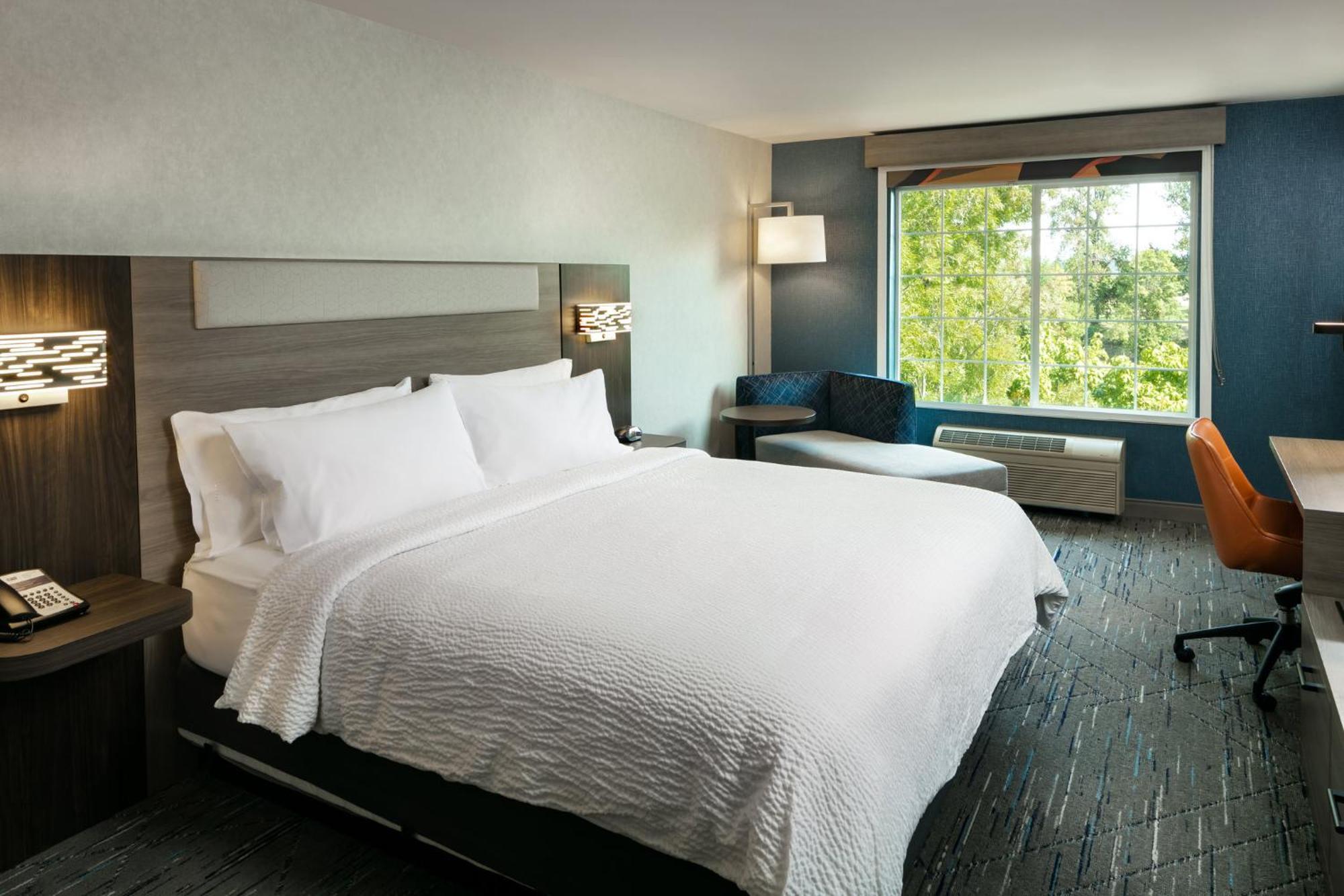 Holiday Inn Express Corvallis-On The River By Ihg Exterior photo